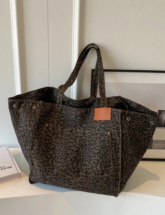 Leopaed Print Shoulder Bag